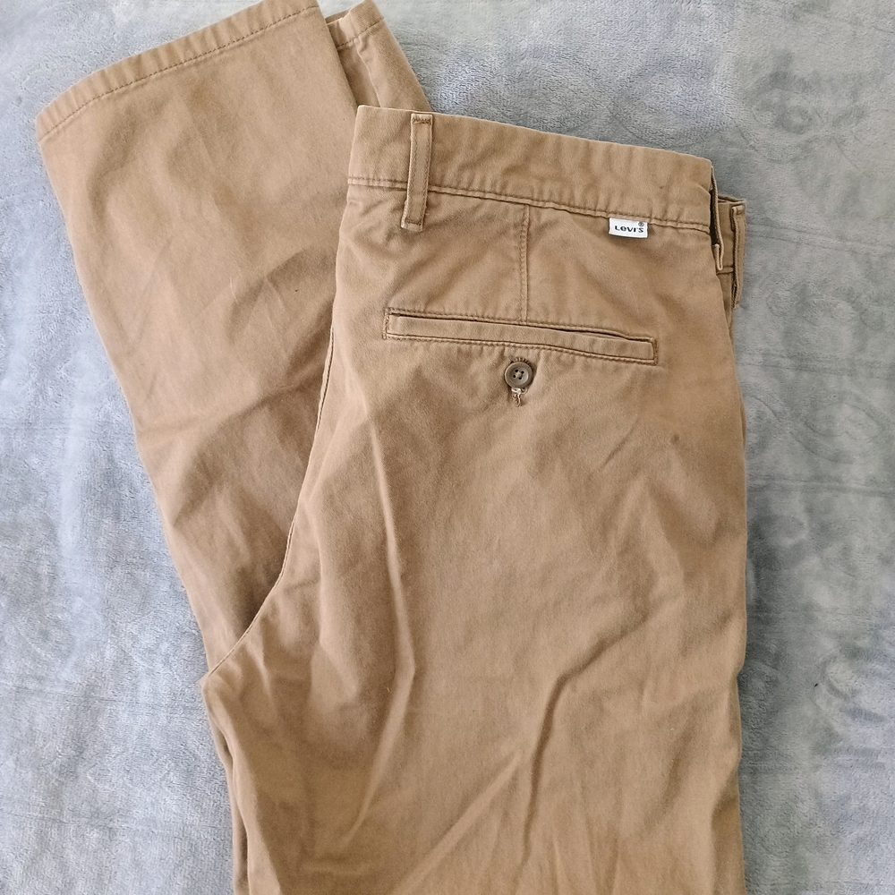Signature by Levi Strauss Men's Tan Pants